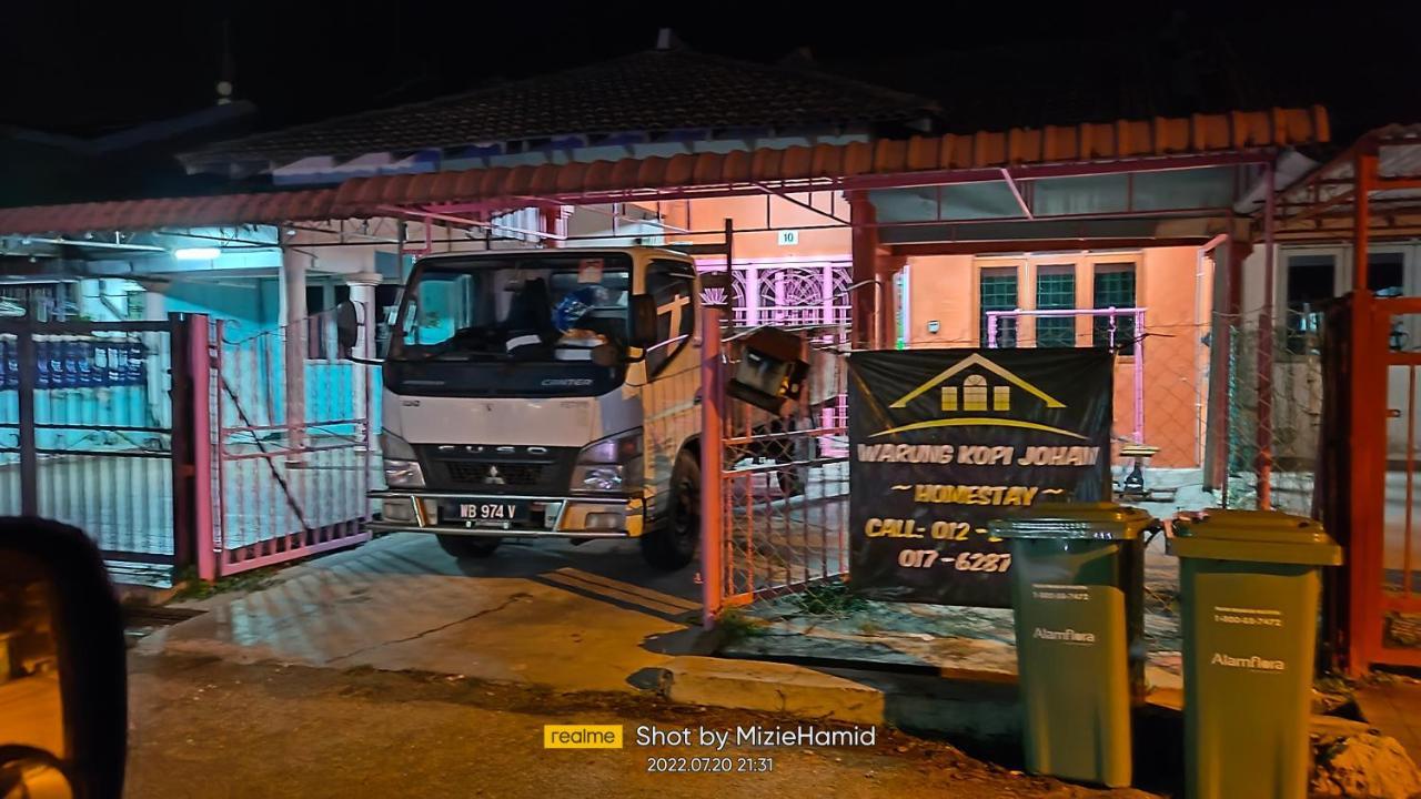 Homestay D' Tengah Bandar クアラ・ロンピン エクステリア 写真