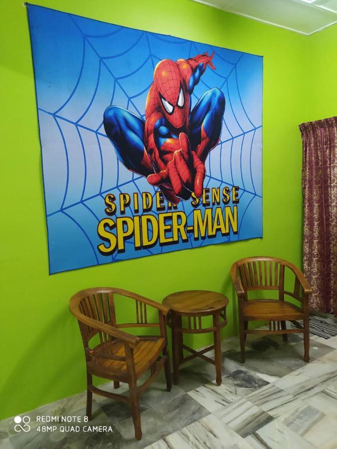 Homestay D' Tengah Bandar クアラ・ロンピン エクステリア 写真